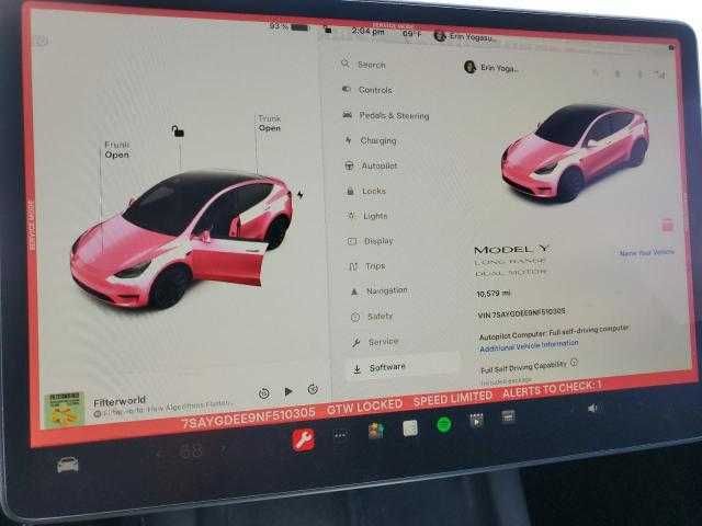 Tesla Model Y 2022 року випуску