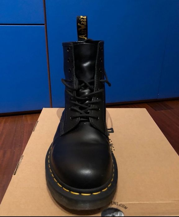 Botas Dr martens smooth 1460 e caixa  42