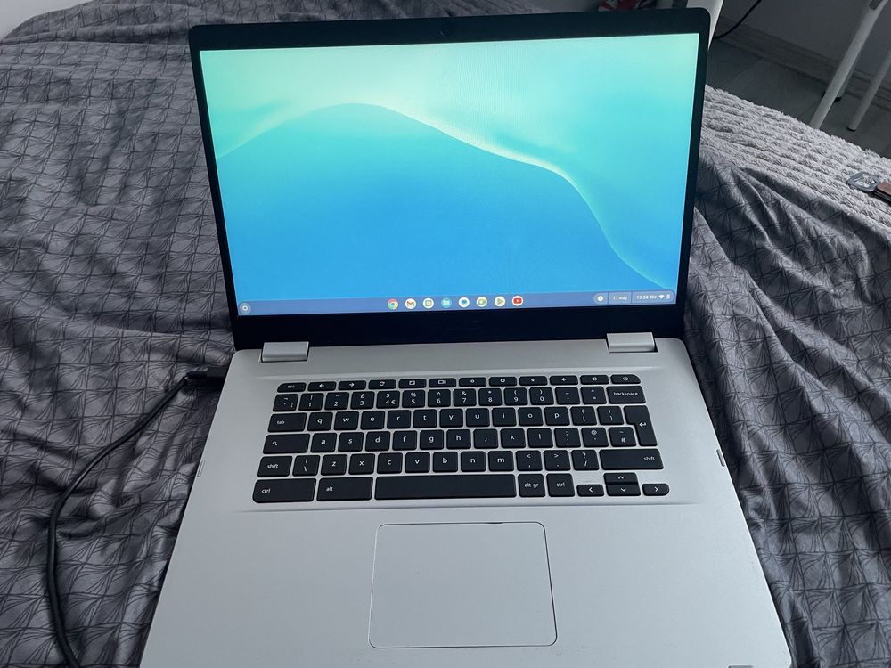 Asus ChromeBook c523n