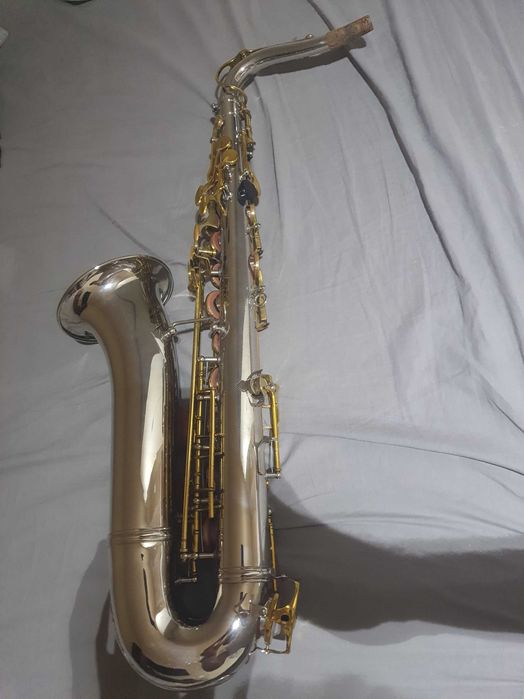 Saxofone tenor melody em C Dó raridade