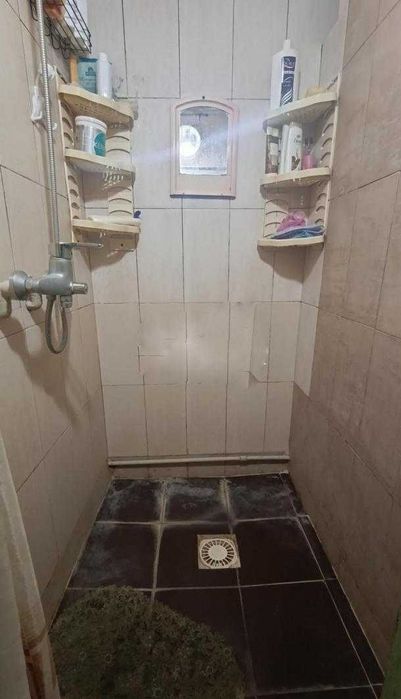 Продам гостинку метро Армейская 2 минуты