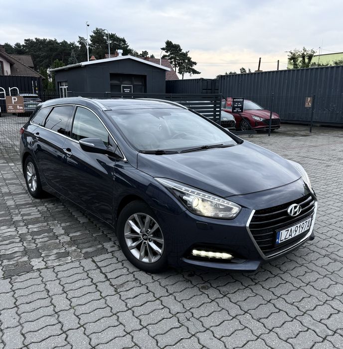 Hyundai I40 1.7 CRDI Xenon Led Panorama Navi Zamiana