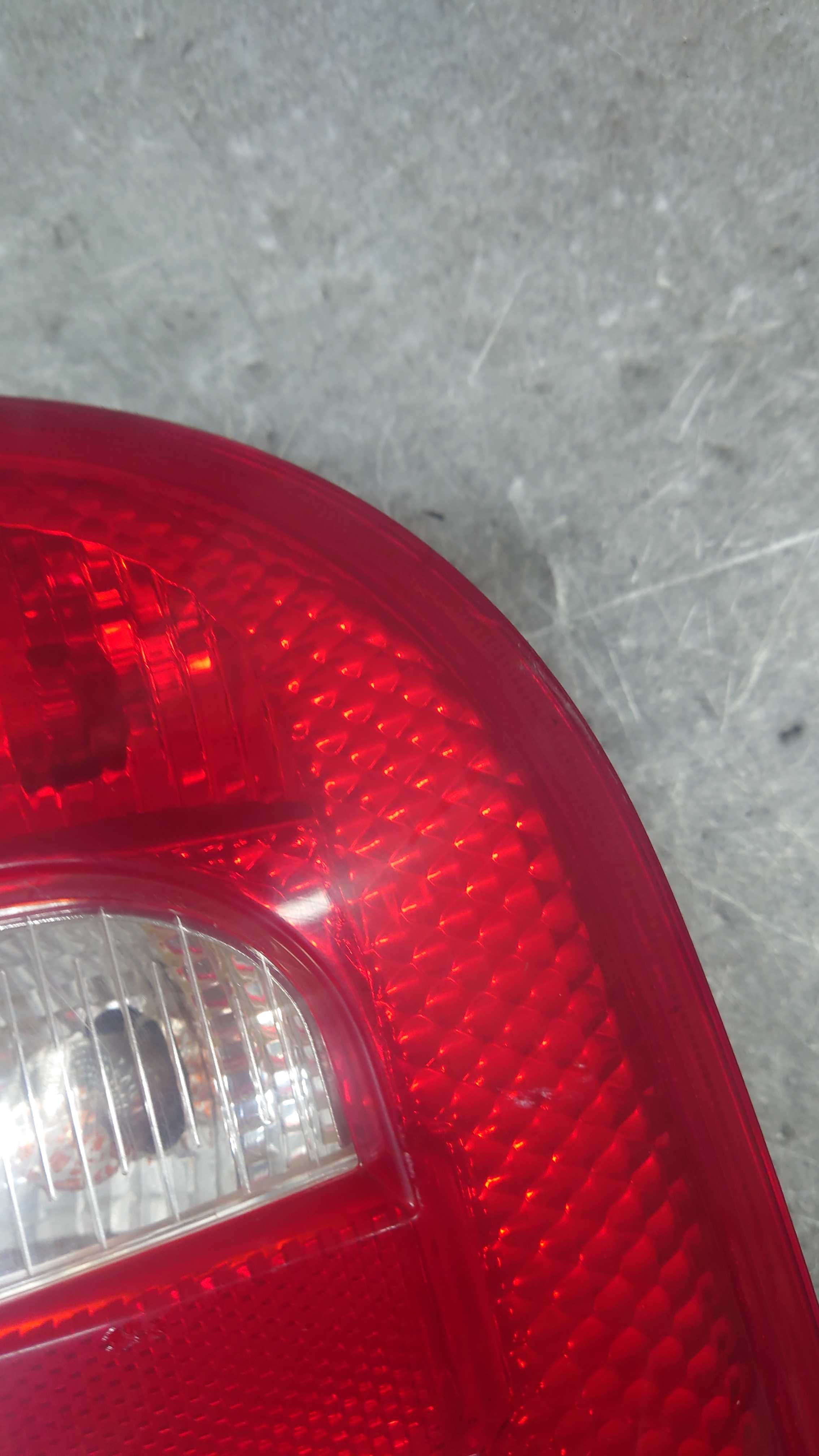 Skoda Fabia I 1 MK1 Hatchback Lampa Prawy Tył Prawa Tylna PT