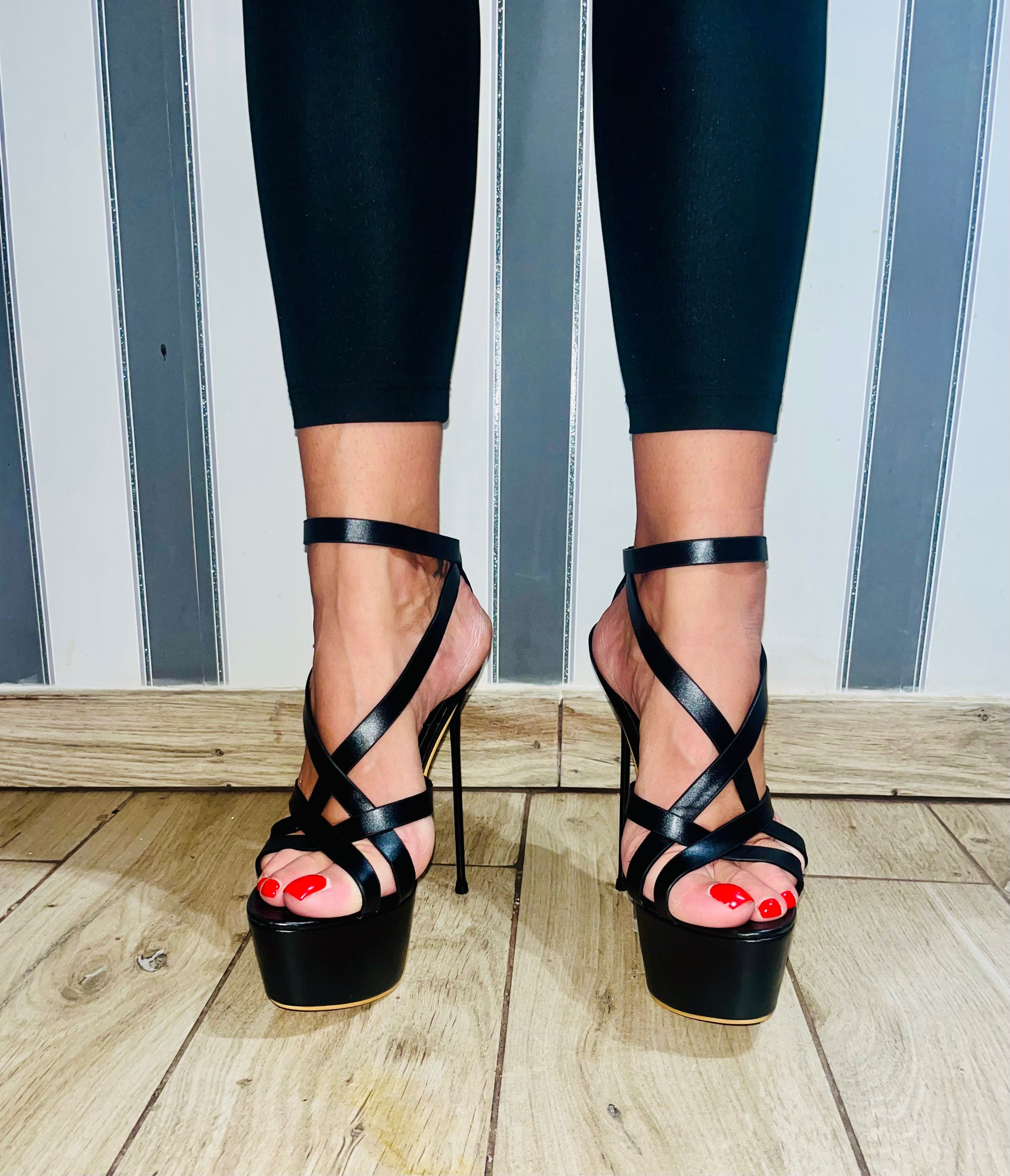 86/ Sexy OD RĘKI 40 Metal heel szpilki czarne obcasy 16 cm sandały