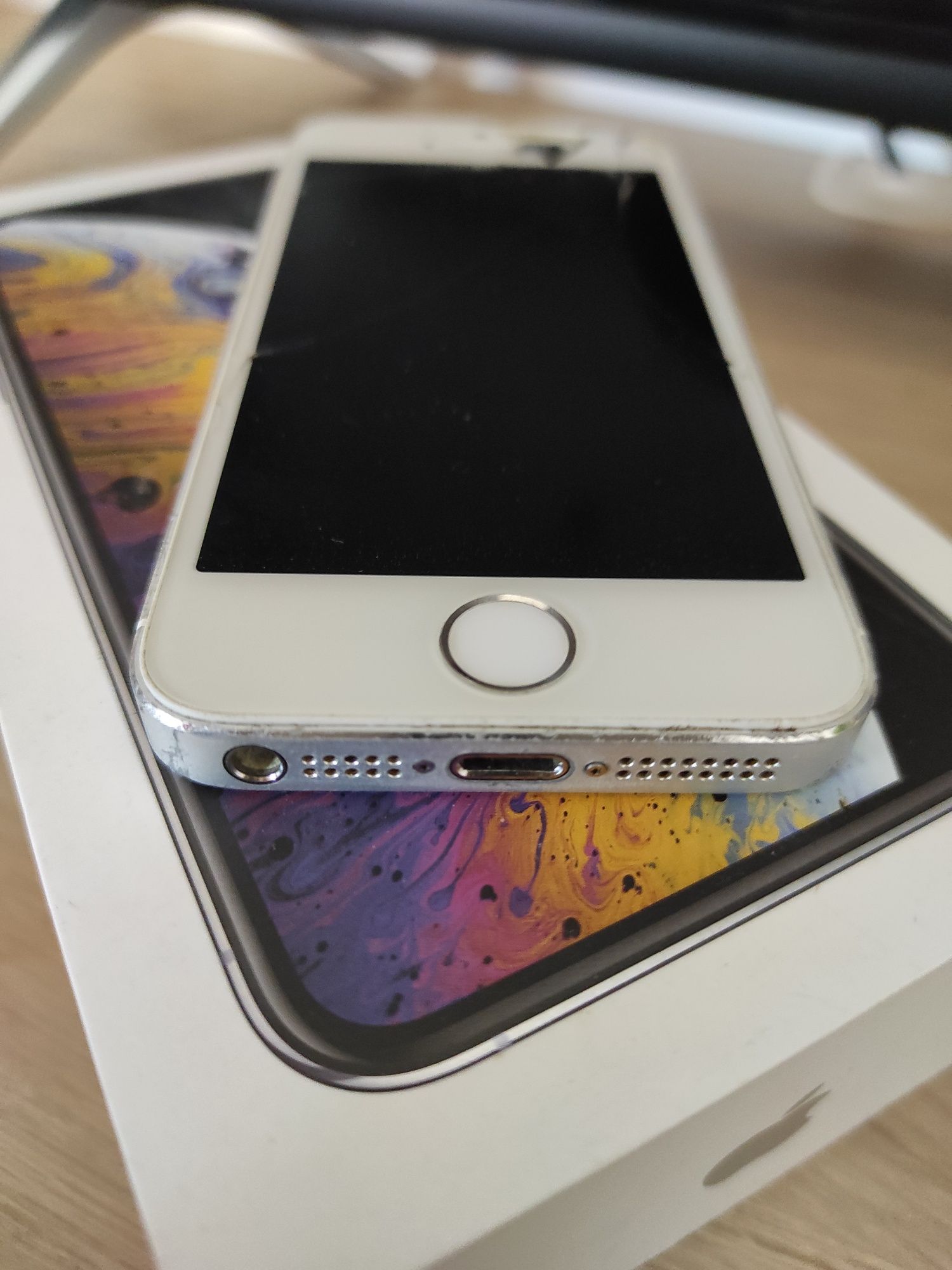 iPhone 6s  e iPhone 4 para peças