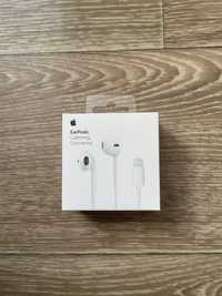 Навушники вкладиші дротові Apple EarPods with Mic Lightning MMTN2ZM/A