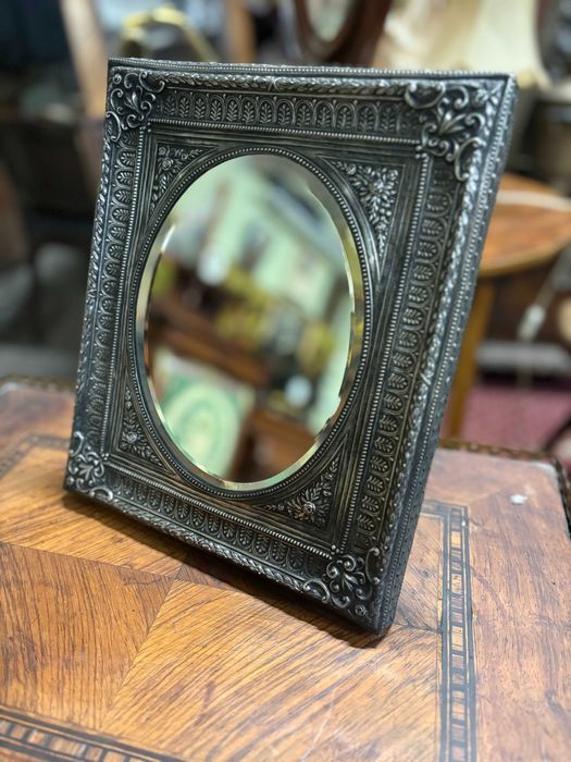 Przedwojenne lusterko