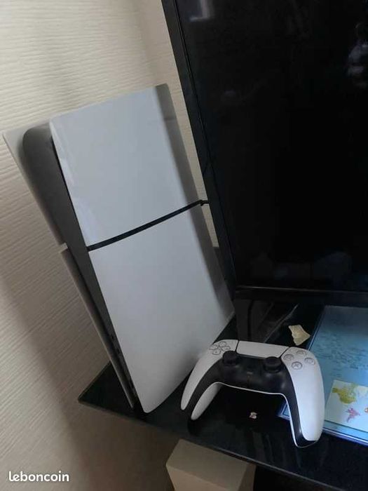 PS5 Slim usada e impecável