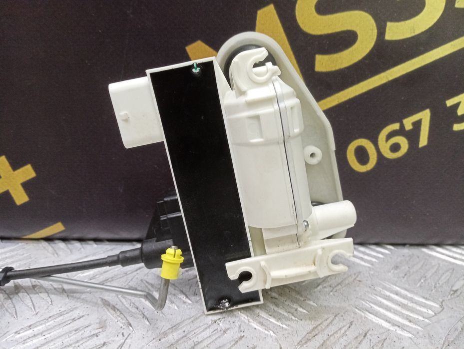 Замок дверей передньої правої BMW X5 G05 БМВ Г05 бмв г05 дверей