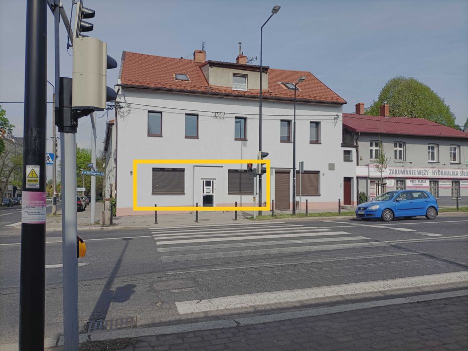 Na sprzedaż - Lokal użytkowy na parterze w bardzo dobrej lokalizacji.