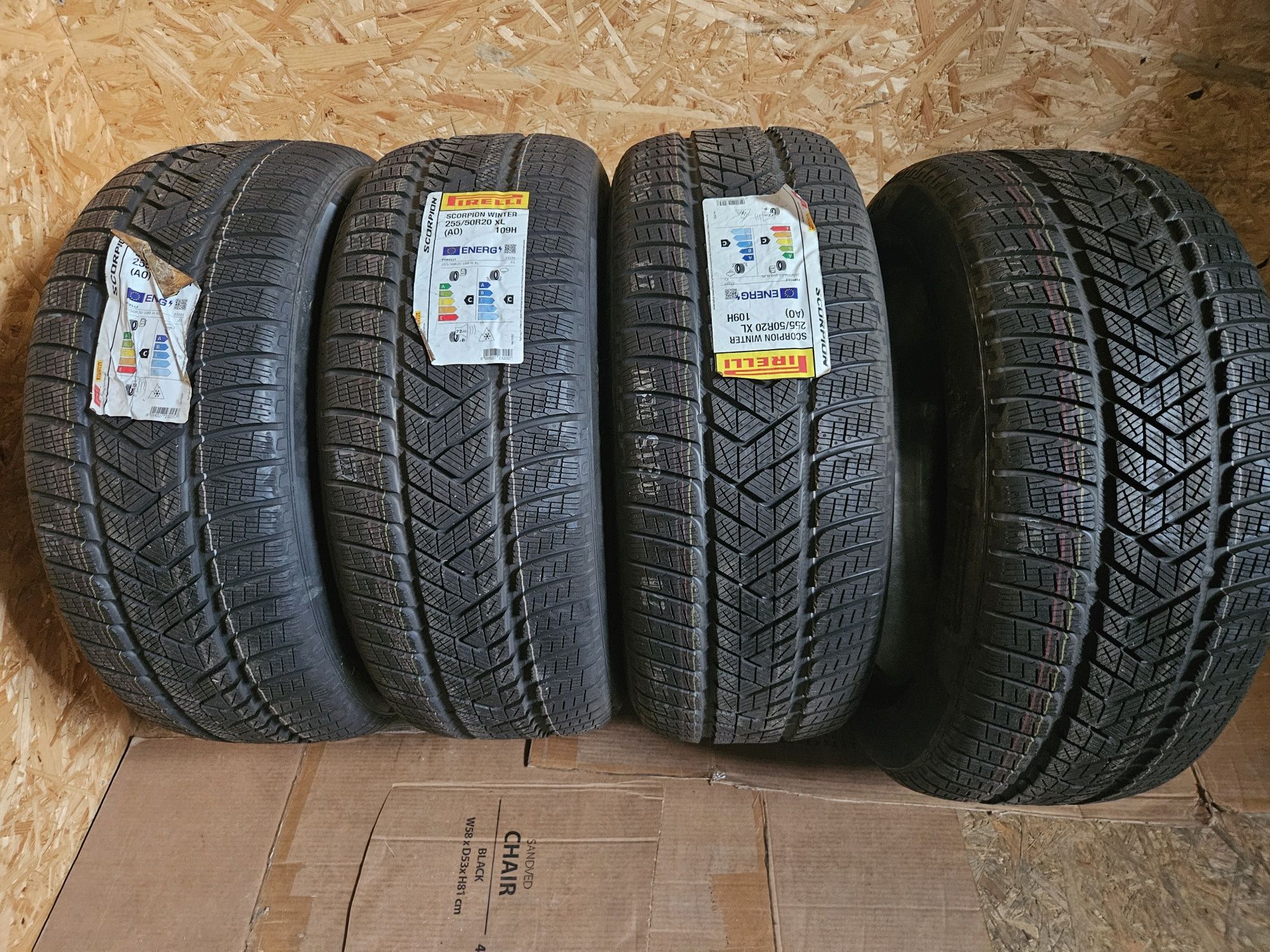 Opony zimowe 255/50/20 pirelli scorpion winter AO audi q7 q8