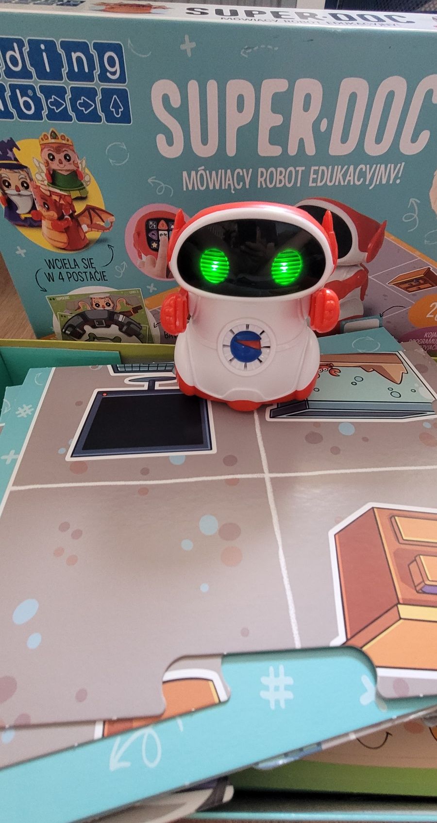 Super Doc mówiący robot Clementoni