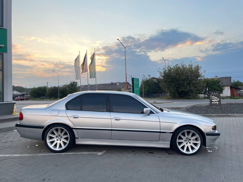 Продам BMW e38 3.0м57