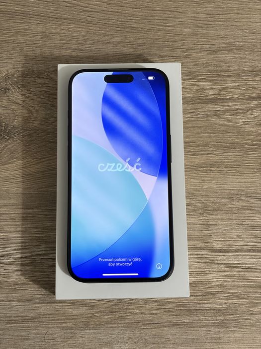 Apple iPhone 15 Pro 128 GB + 2 oryginalne etui
