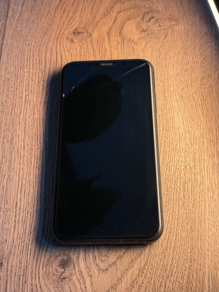 Iphone 11 128GB  bateria 74%