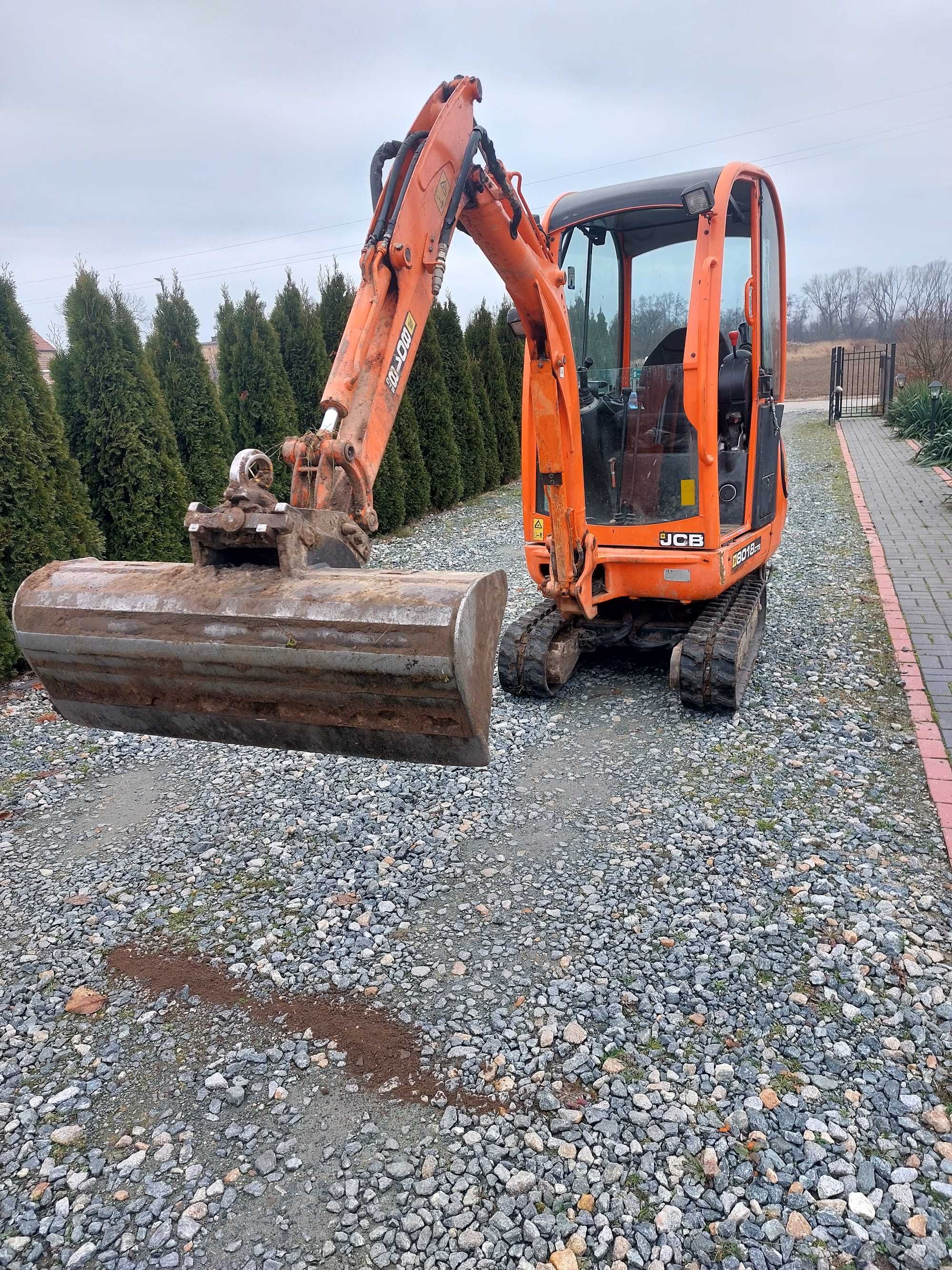 Minikoparka JCB 8018 3 łyżki
