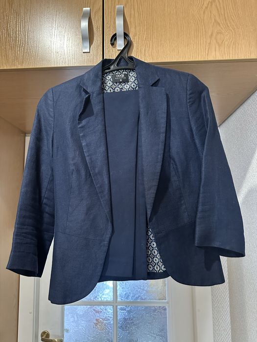 Костюмы женские размер М