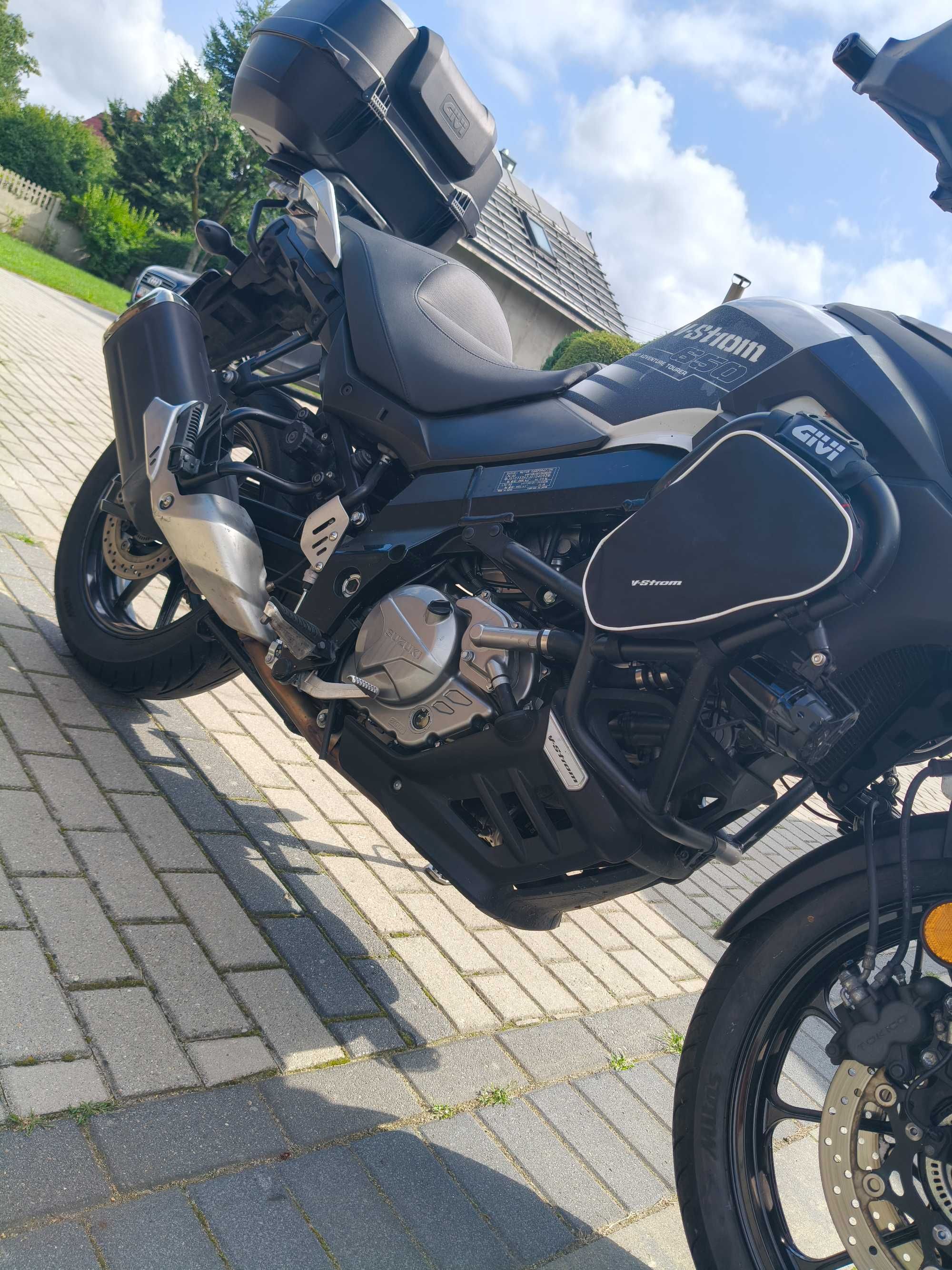Motocykl Suzuki V-Strom