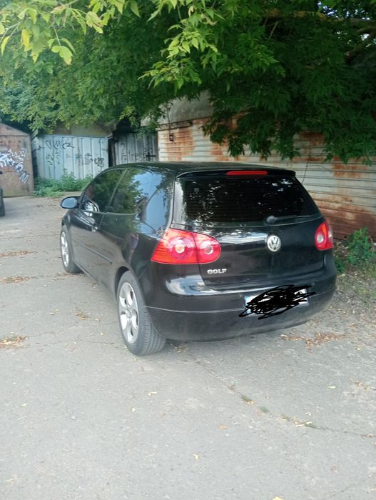 Продам гольф 5 .