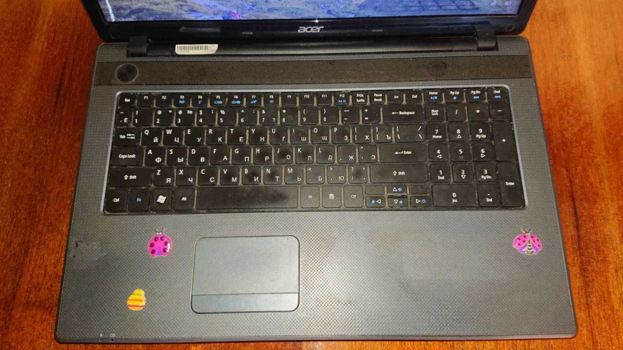 Ноутбук ACER Aspire 7739Z: 17,3”, Pentium P6200, ОЗУ 8Гб, HDD 500Гб