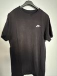 Várias T-shirts de várias marcas