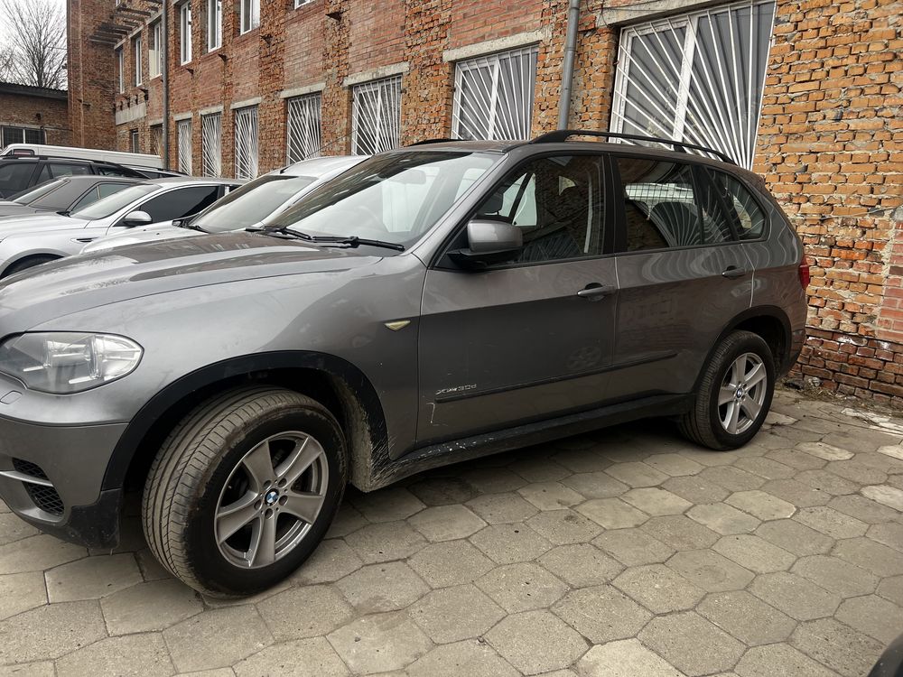 Стартер BMW X5 E70 N57 30d 40d  генератор форсунка БМВ Х5 шрот деталі