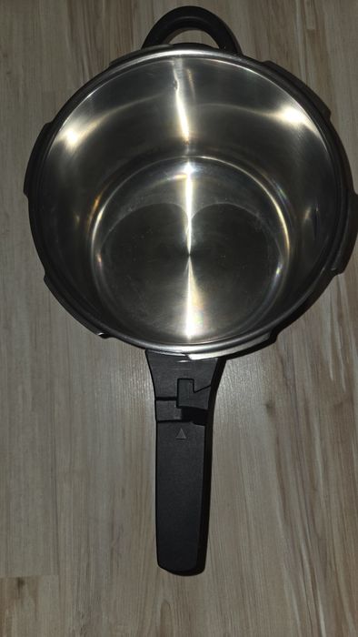 Szybkowar Tefal Clipso One.