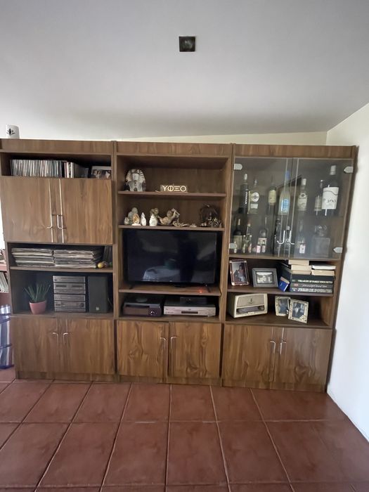 Estante de sala