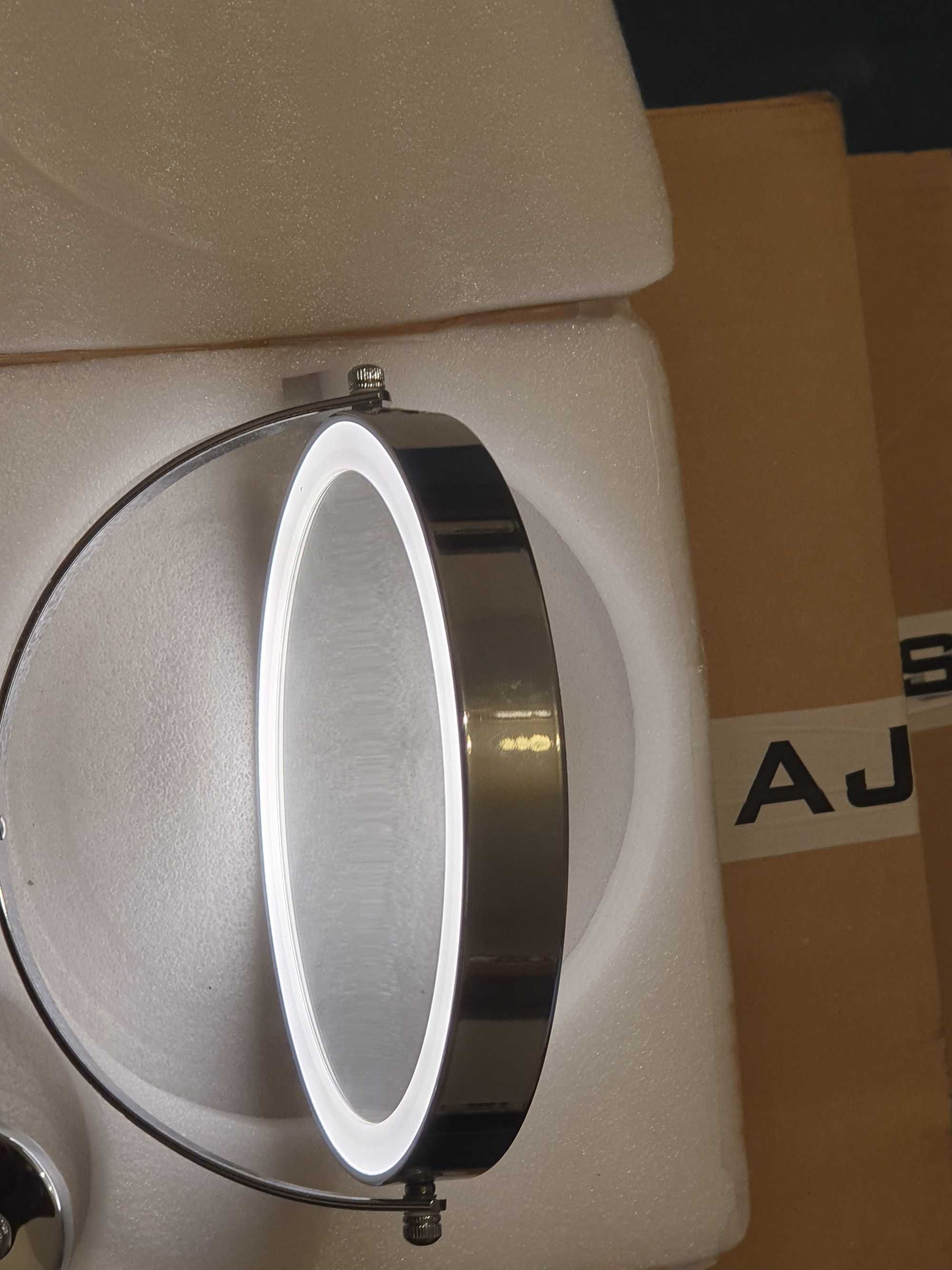 Nowe duże lustro kosmetyczne 20cm z podświetleniem LED i  lupa