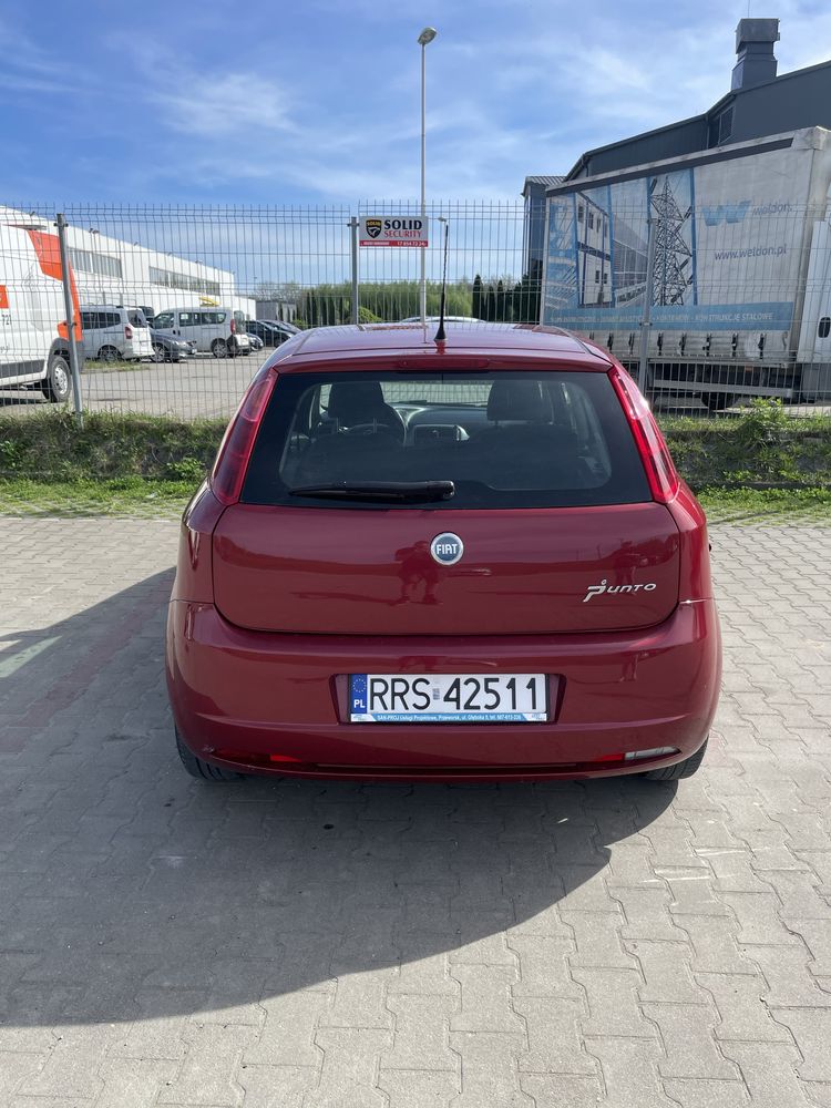 Fiat Punto Grande 2010 1.4 benzyna