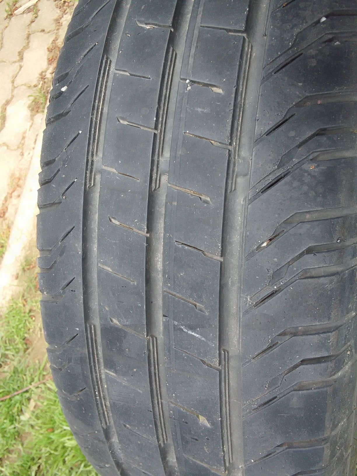 Opona letnia 215/65r16C CONTINENTAL 7mm