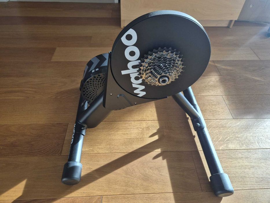 Trenażer rowerowy smart Wahoo Kickr Core stan idealny + dodatki