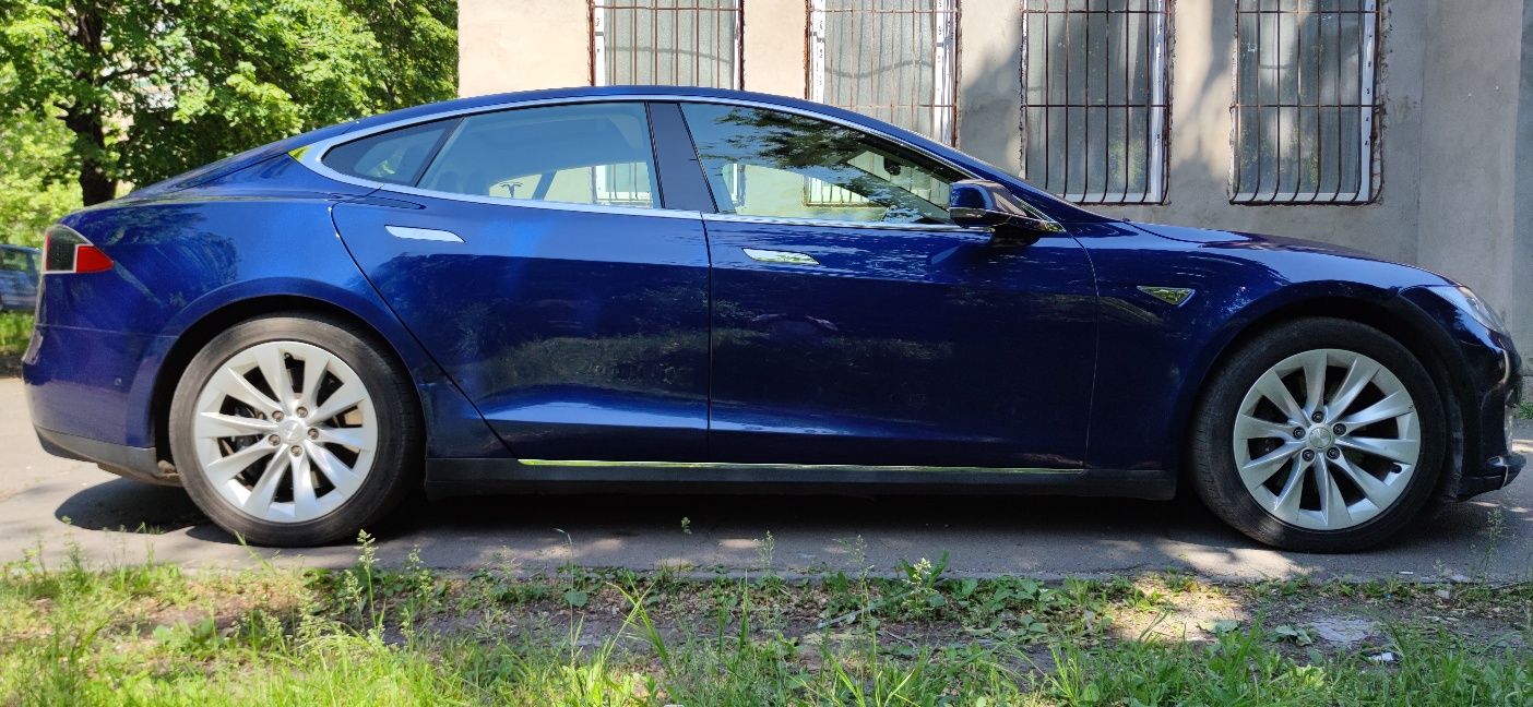 TESLA Model S 90kw повний привід