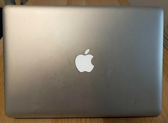 Apple MacBook Pro 13.3” mid 2010 8GB RAM / 256GB
