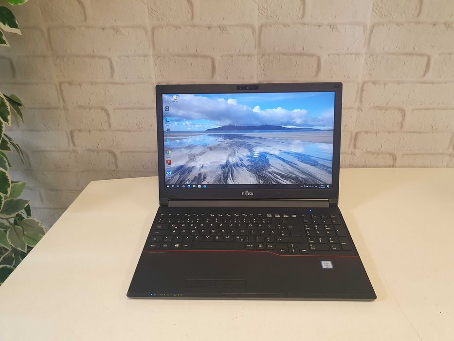Ноутбук для работы Fujitsu E556∎Core i5-6300U∎8GB∎SSD∎IPS∎Гар-я 2 года