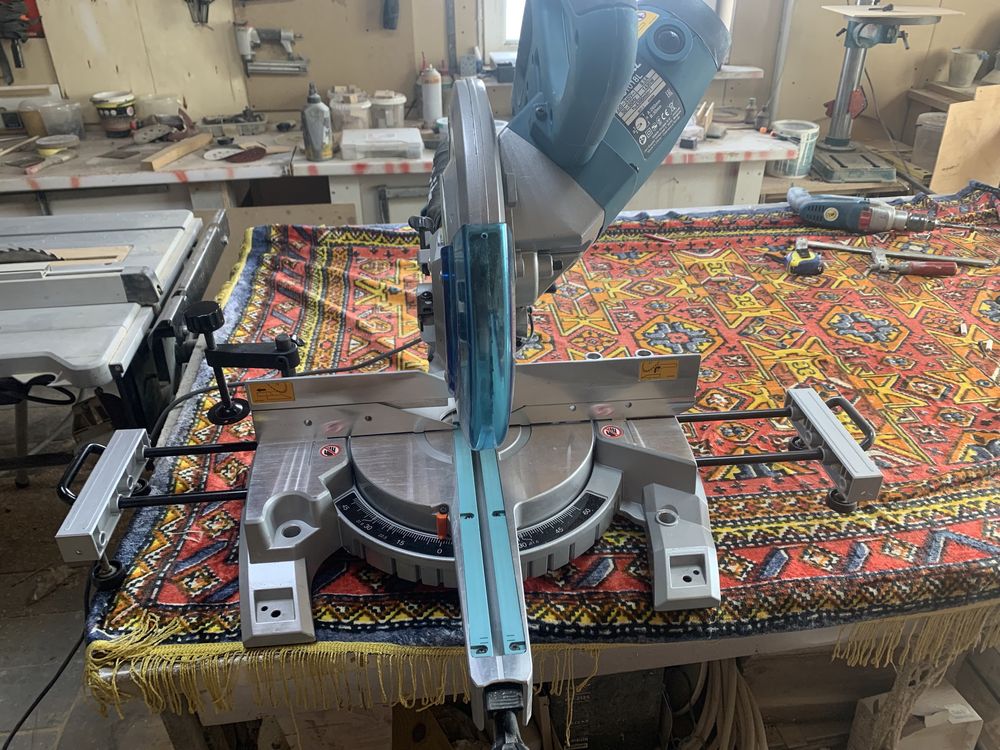 Торцовочна пила Makita 1018LN