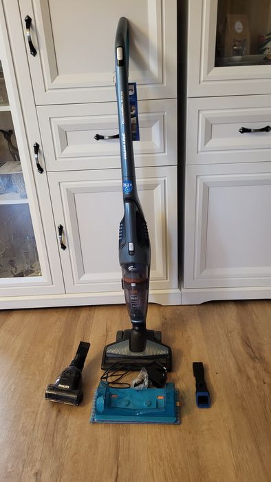 Philips Power Pro Aqua z dodatkowym wyposażeniem