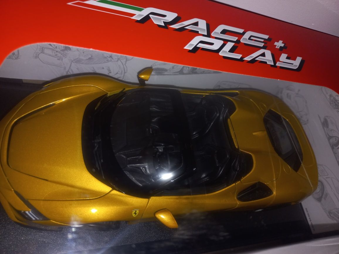 Bburago Ferrari SF90 Spider, skala 1:18, race+play