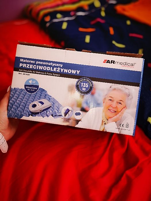 Materac przeciwodleżynowy jak nowy !