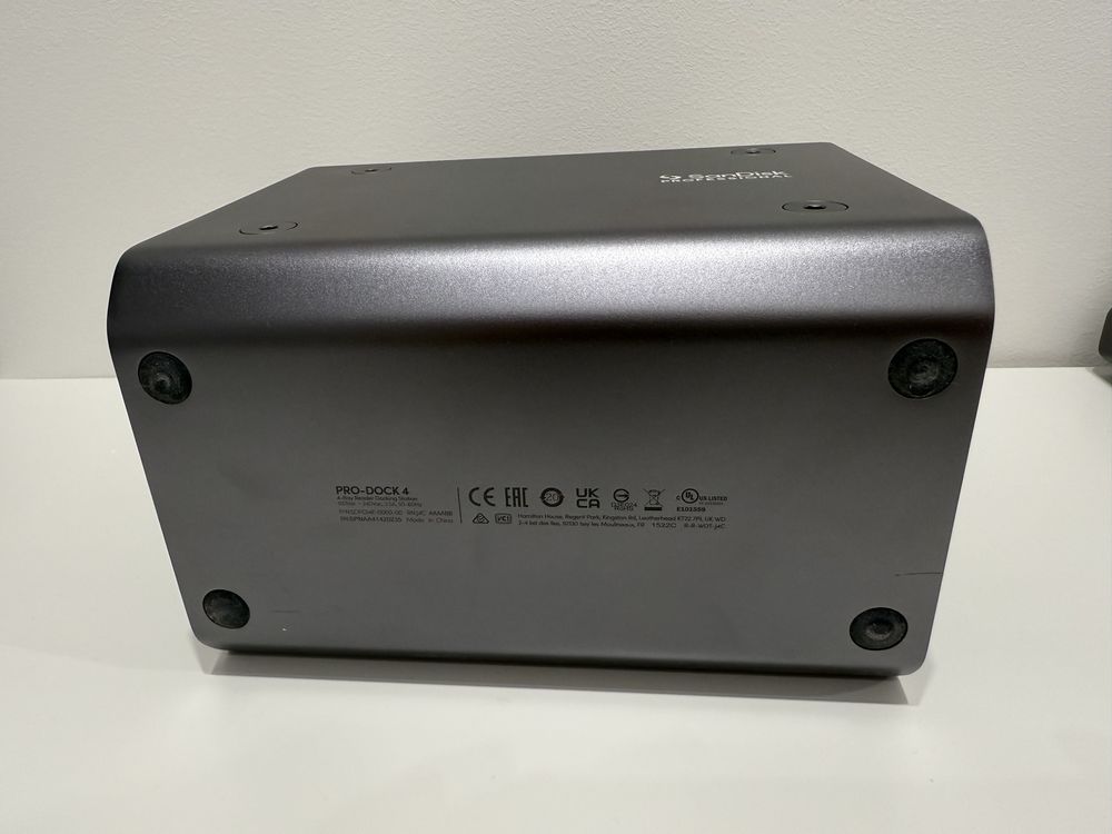 SanDisk Professional Pro-Dock 4 stacja dokująca