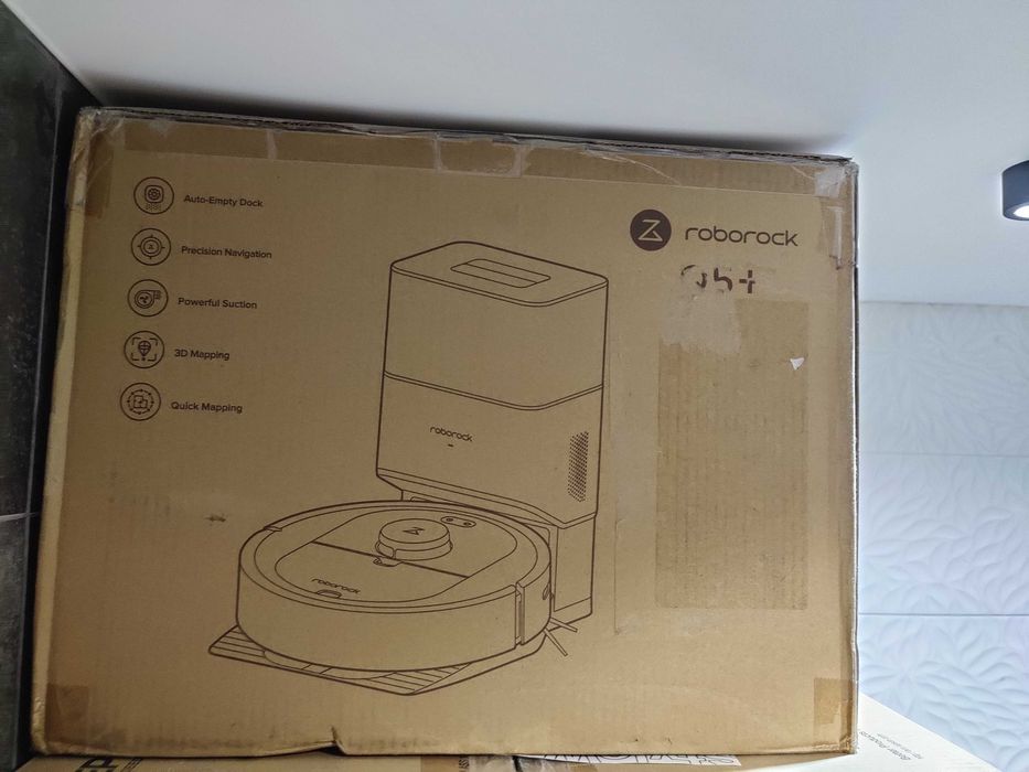 Робот-пилосос Roborock Q5+ з автоочищенням