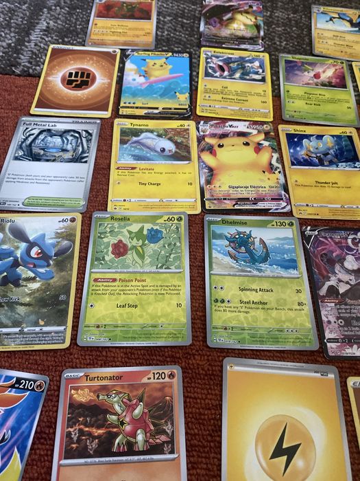 Pokemony 26 kart.