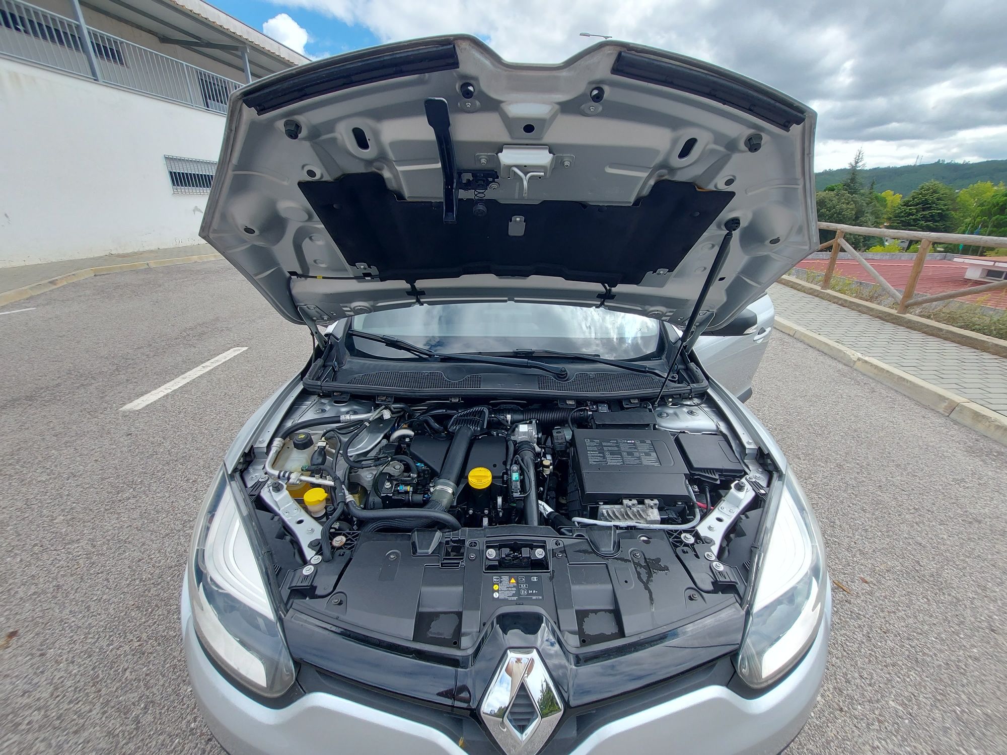 Renault Mégane III 1.5 DCI Confort 6 Velocidades Financiamento