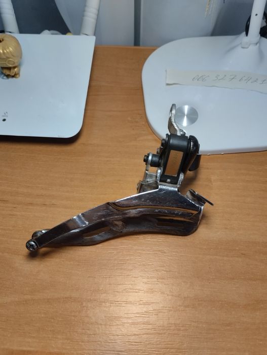Переключатель для велосипеда передній Hundah