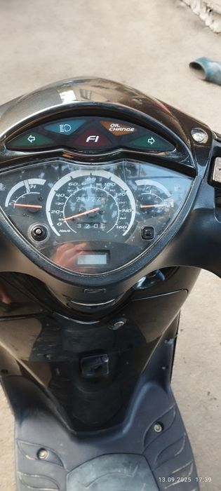 Скутер Хонда 150кубова