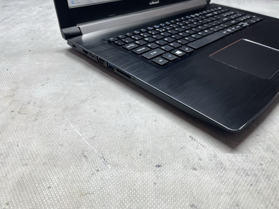 Acer A517-51g / i5-8250U / NVIDIA MX250 / 12GB DDR4 / 512GB SSD / 17”