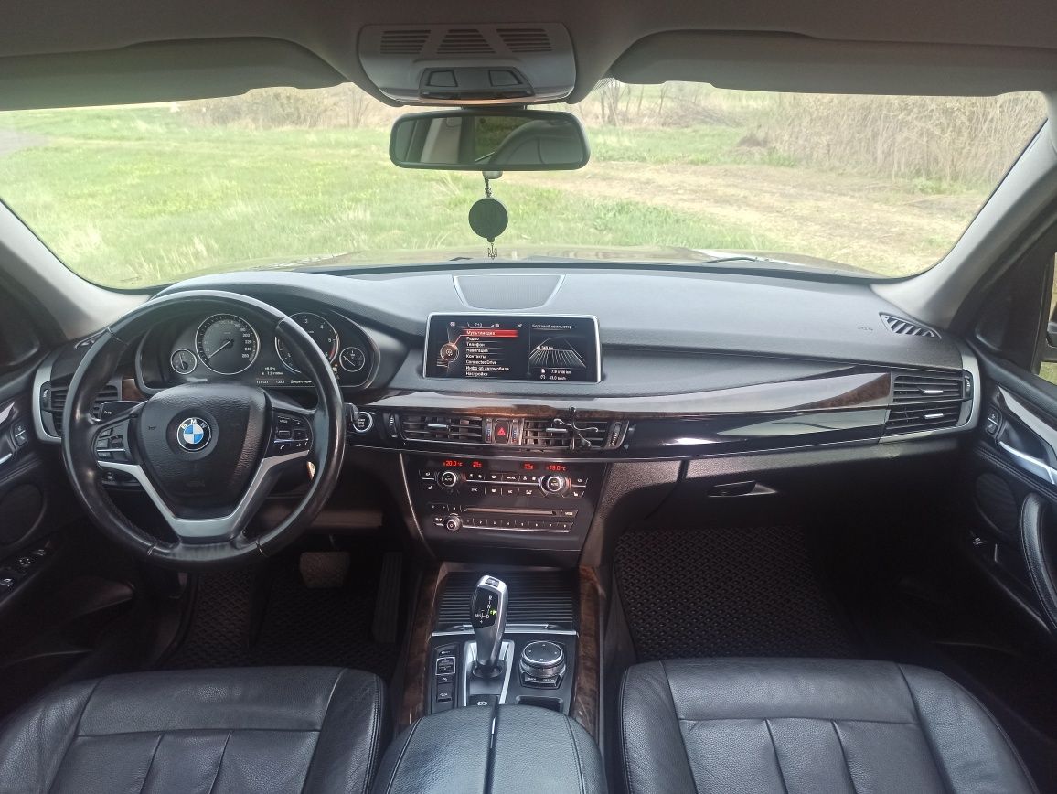 BMW X5 F15 2015року 2л. Дизель