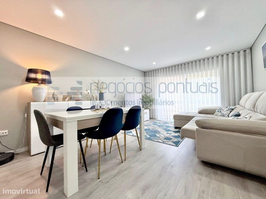 Apartamento T3 com garagem individual - renovado