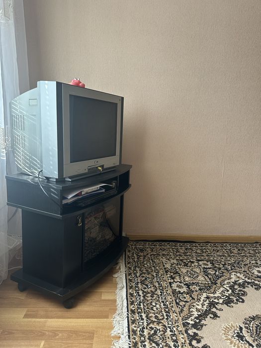 Продам б/у меблі,додаткові фото висилаю,самовивіз,торг присутній…………..