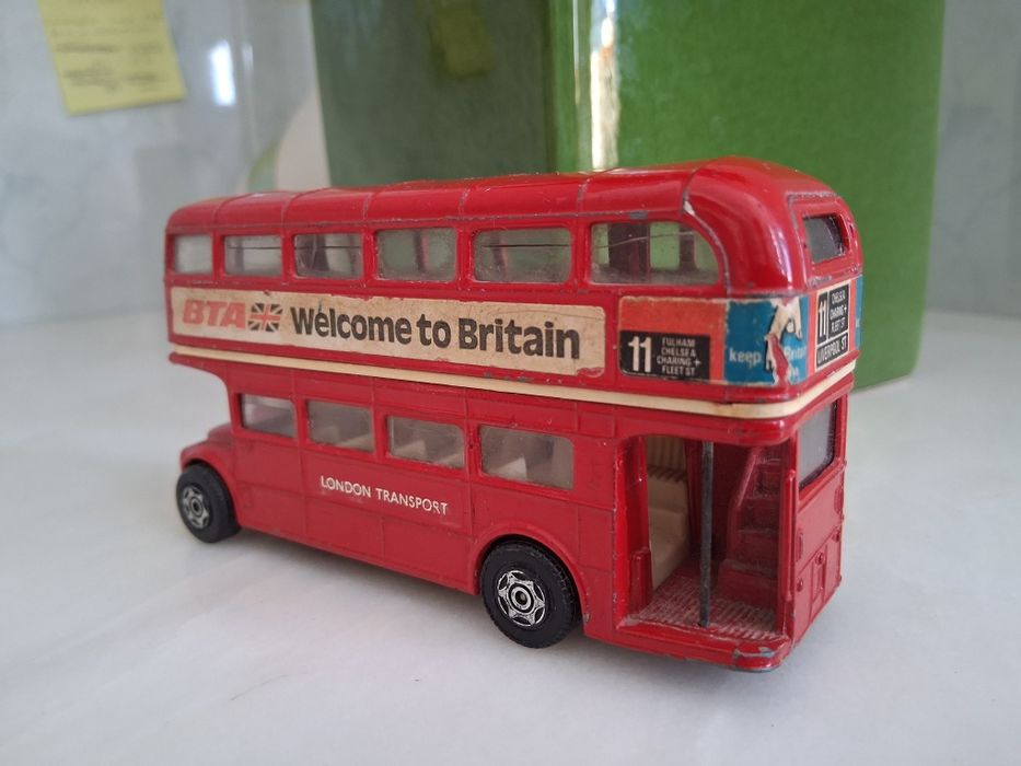 Carro miniatura Bus tipico inglês antigo